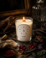 Oudh geurkaars 190 g — Oscar Luxury, 's avonds brandend